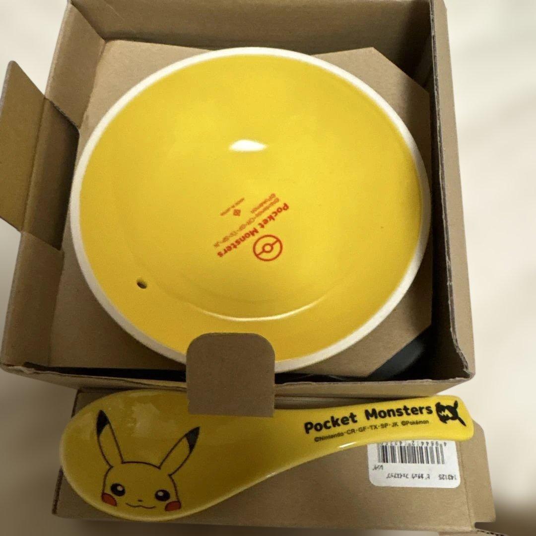 ポケモンセンター　ピカチュウフェイスアップ　土鍋　レンゲセット
