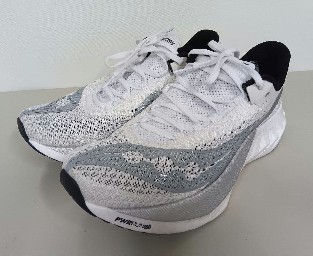 サッカニー　エンドルフィンプロ4　27.5cm