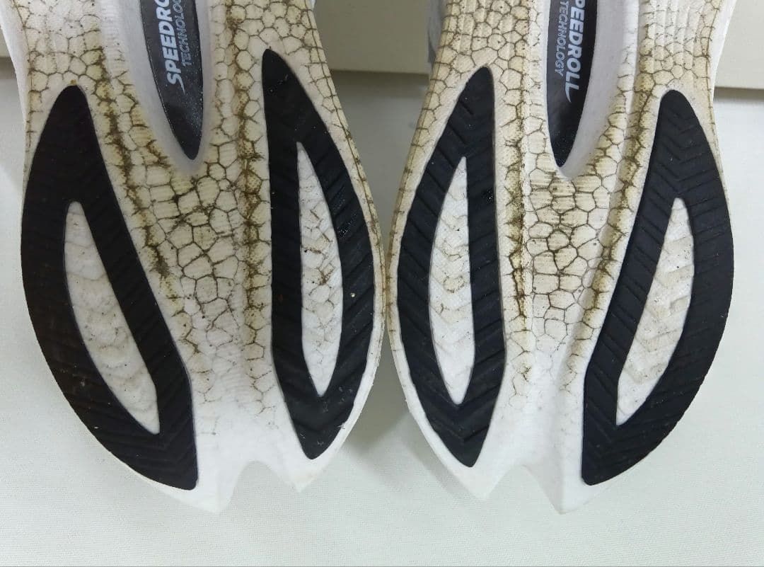 サッカニー　エンドルフィンプロ4　27.5cm