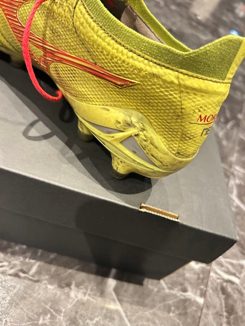 MIZUNO ミズノ モレリア ネオ4 JAPAN イエロー 27cm