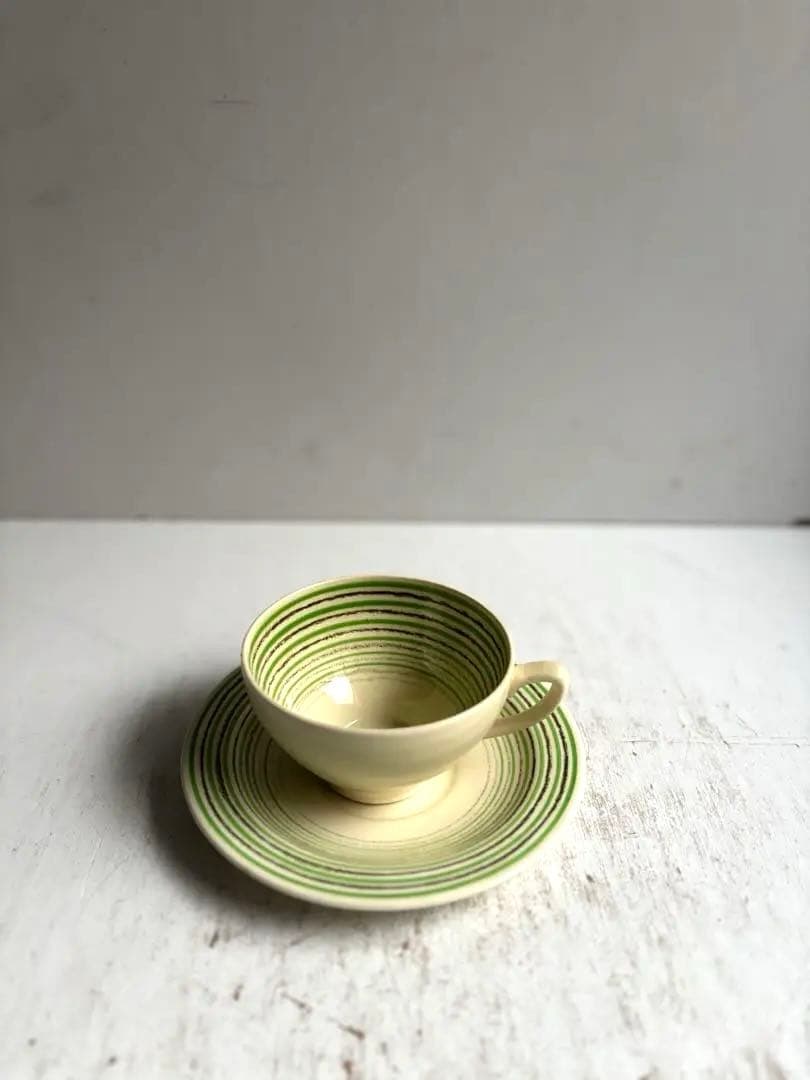 842 英国 アンティーク スージークーパー カップ&ソーサー クレヨンライン