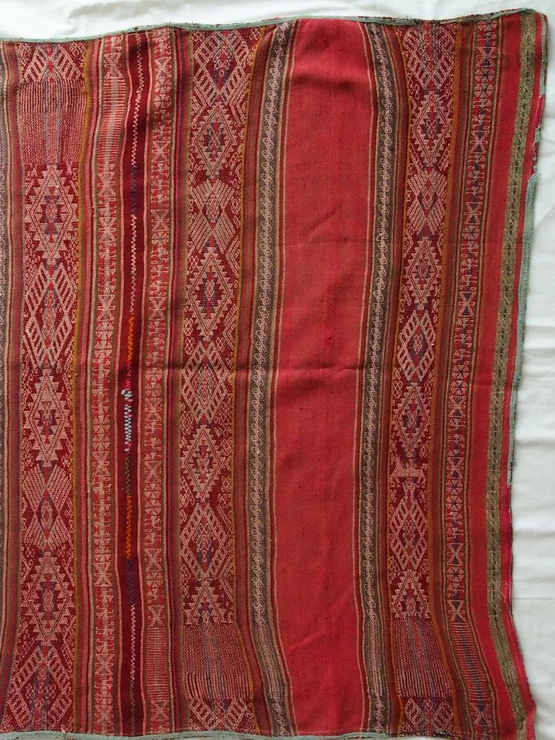 クスコ大聖堂前で入手、スーユなどインカ伝統モチーフ織り込みビンテージ・ショール