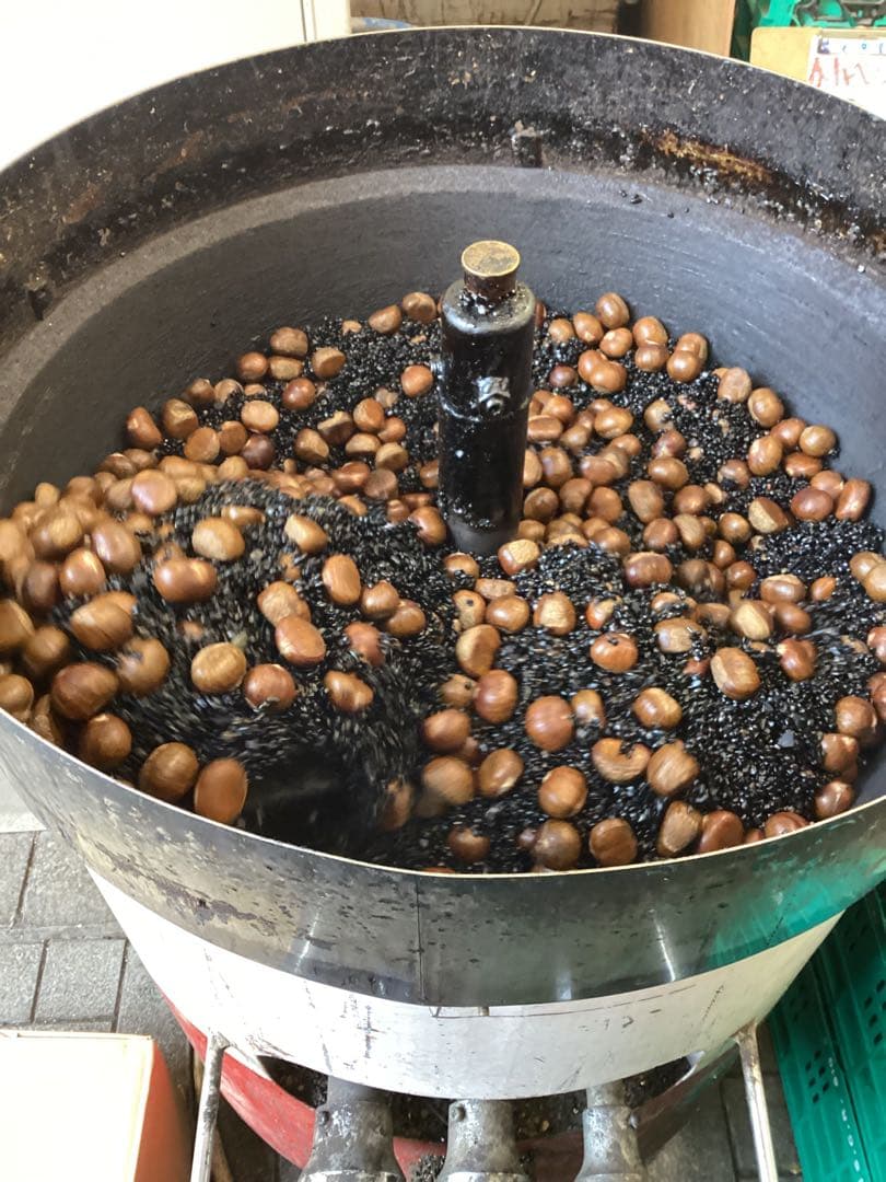 【りんりんko】　ビックサイズ‼️焼きたて‼️天津甘栗5キロ入り