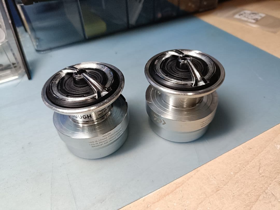 ダイワ　19レグザLT3000D 替えスプール＆ドラグノブ2セット