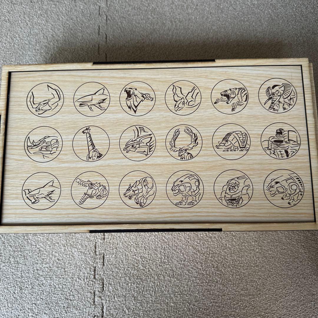 百獣戦隊ガオレンジャー パワーアニマル　ガオレンジャー宝珠　18個セット木箱付き