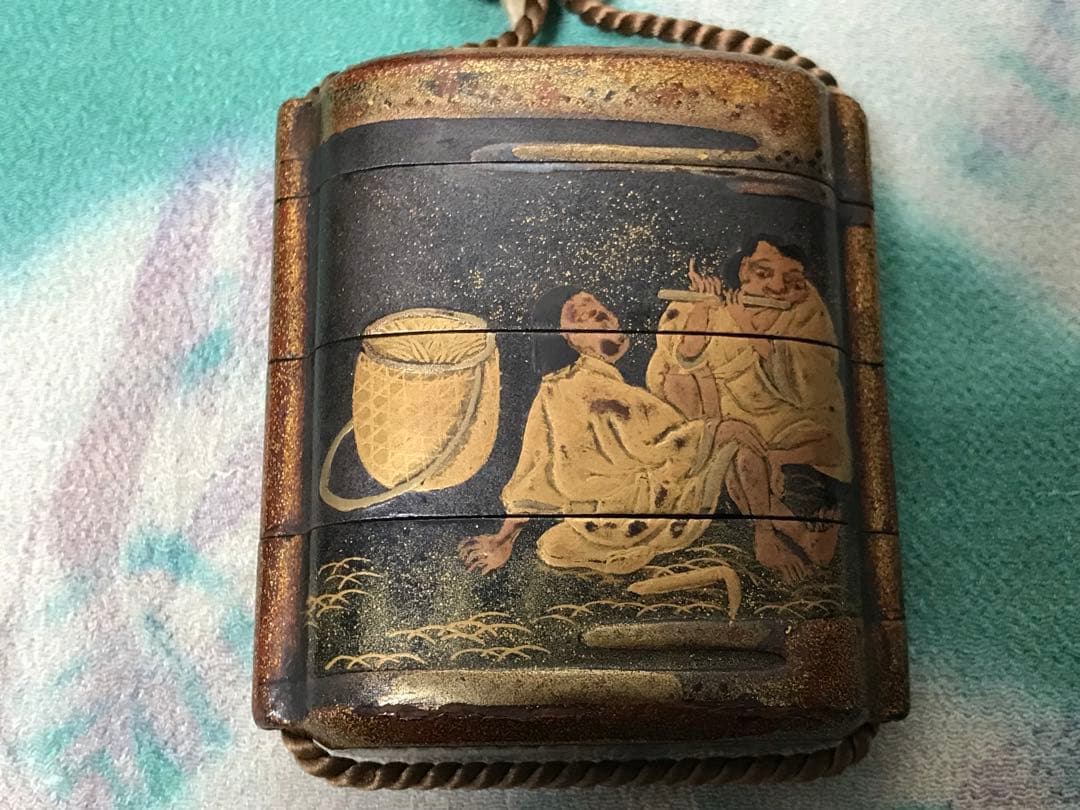 牛と農夫の図　蒔絵印籠　江戸時代中期