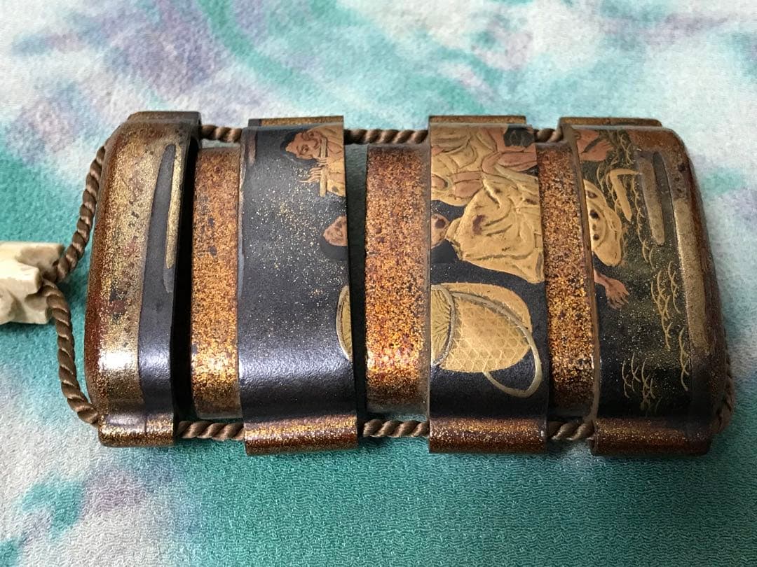 牛と農夫の図　蒔絵印籠　江戸時代中期