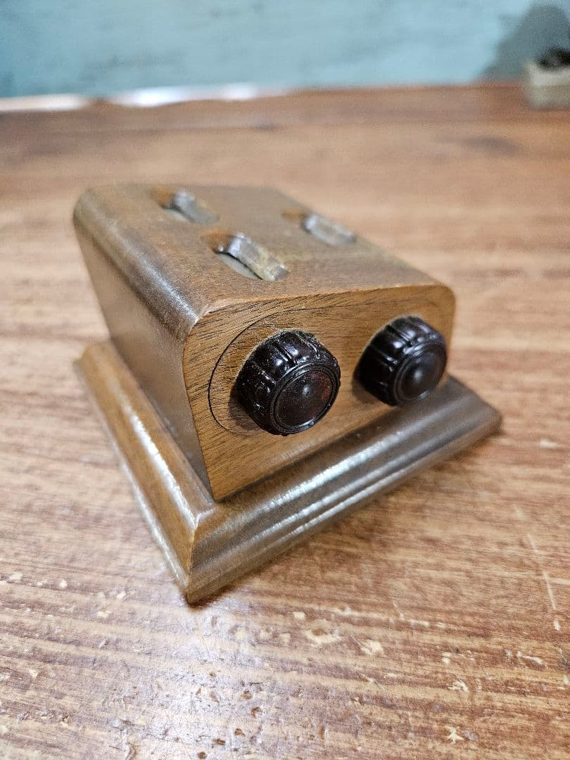 アメリカヴィンテージ 卓上カレンダー 木製 ウォルナット材 書斎 デスク