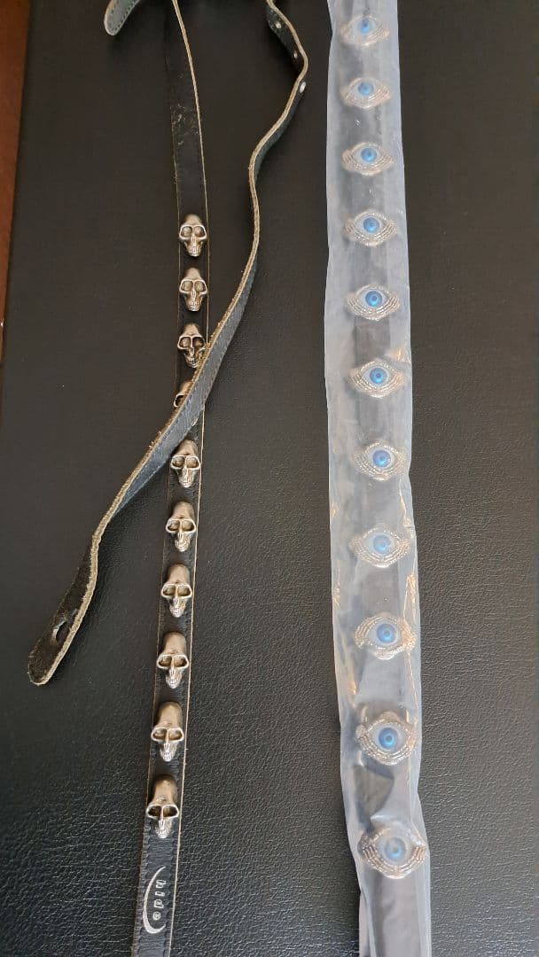 フェルナンデス　スカルストラップ（中古）目玉ストラップ（新品未開封）ヒデ