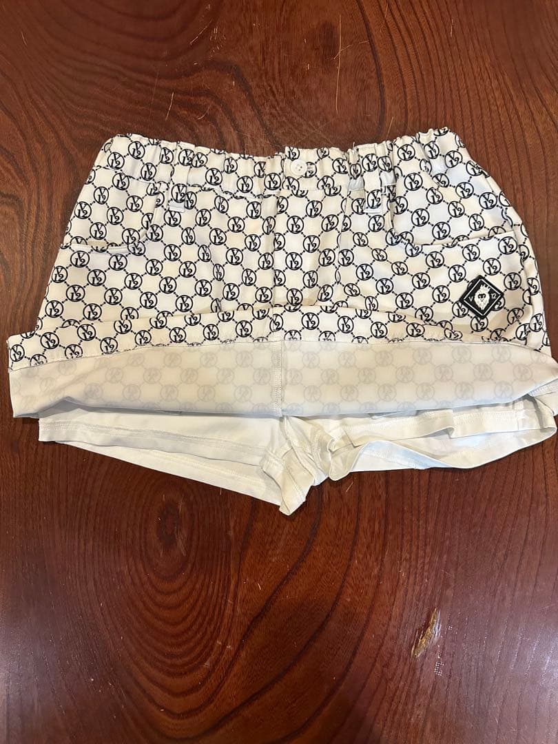 V12 スカート ホワイト サイズ2 美品