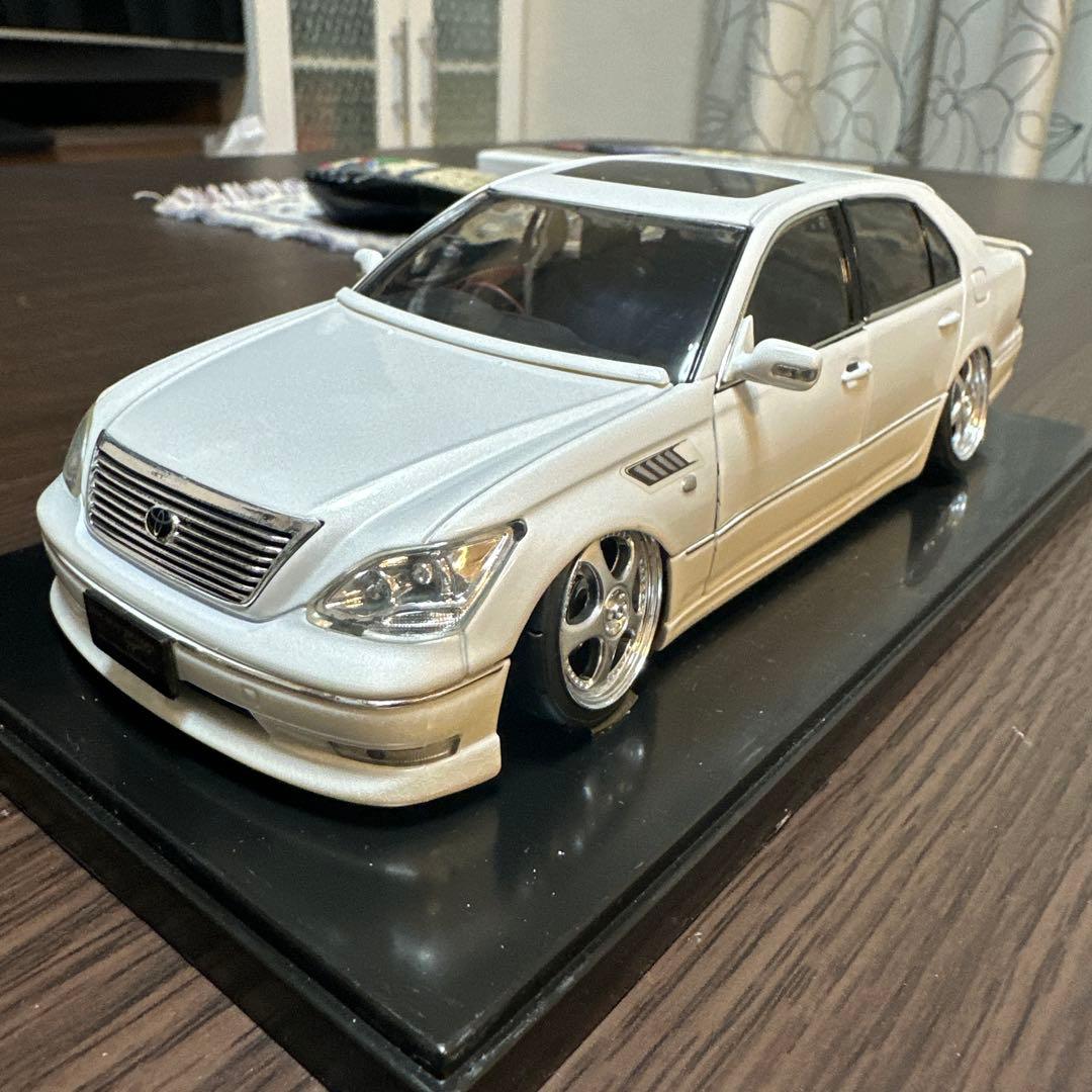 トヨタ 30後期セルシオ ジャンクションブロデュースミニカー 1/24ホワイト