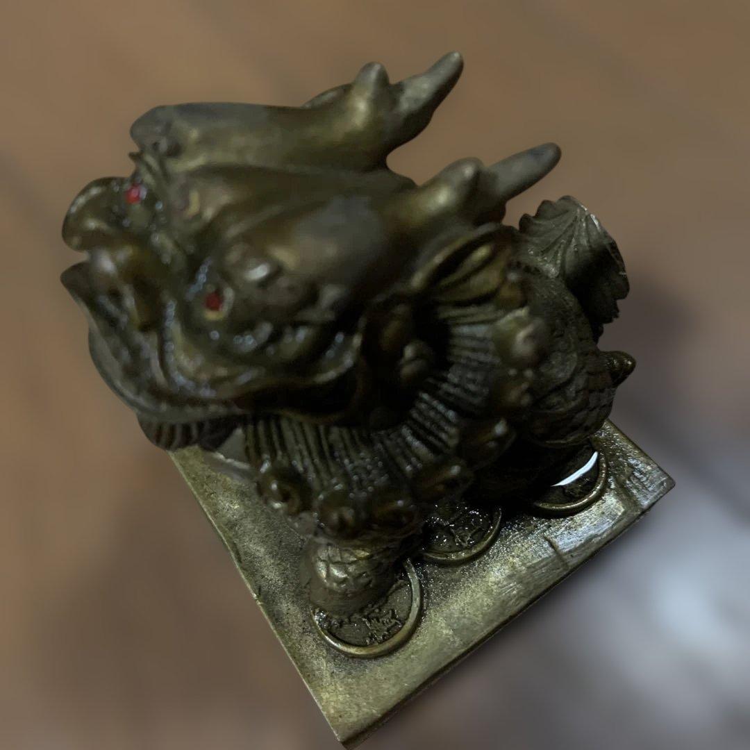 風水⭐︎縁起の良い⭐︎ブロンズの香港の獅子像⭐︎雄雌セットで！赤いお目目が可愛い‼︎