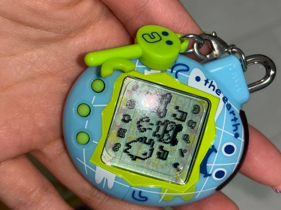 ★希少品★いぇー!ふぁみりーイロイロ! 　たまごっちプラス 　ふぁみたまワールド