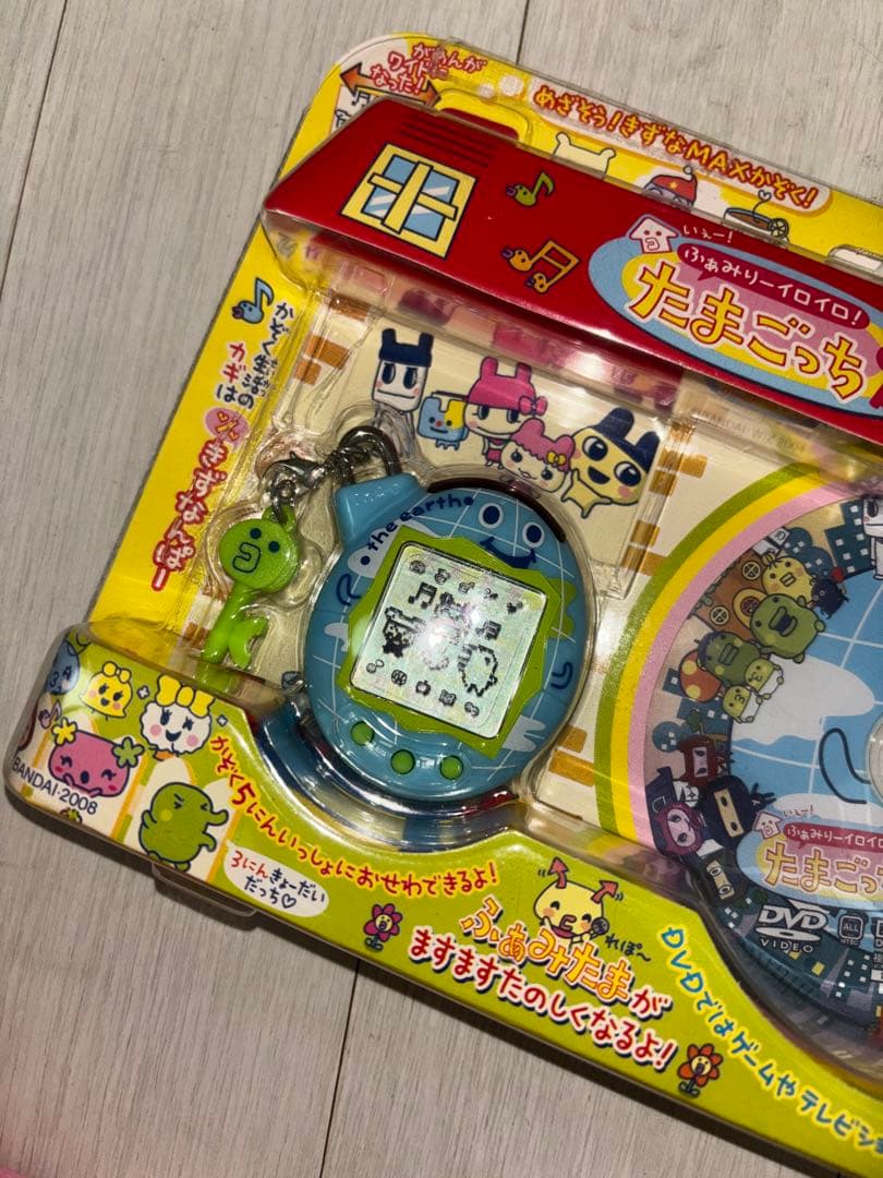 ★希少品★いぇー!ふぁみりーイロイロ! 　たまごっちプラス 　ふぁみたまワールド