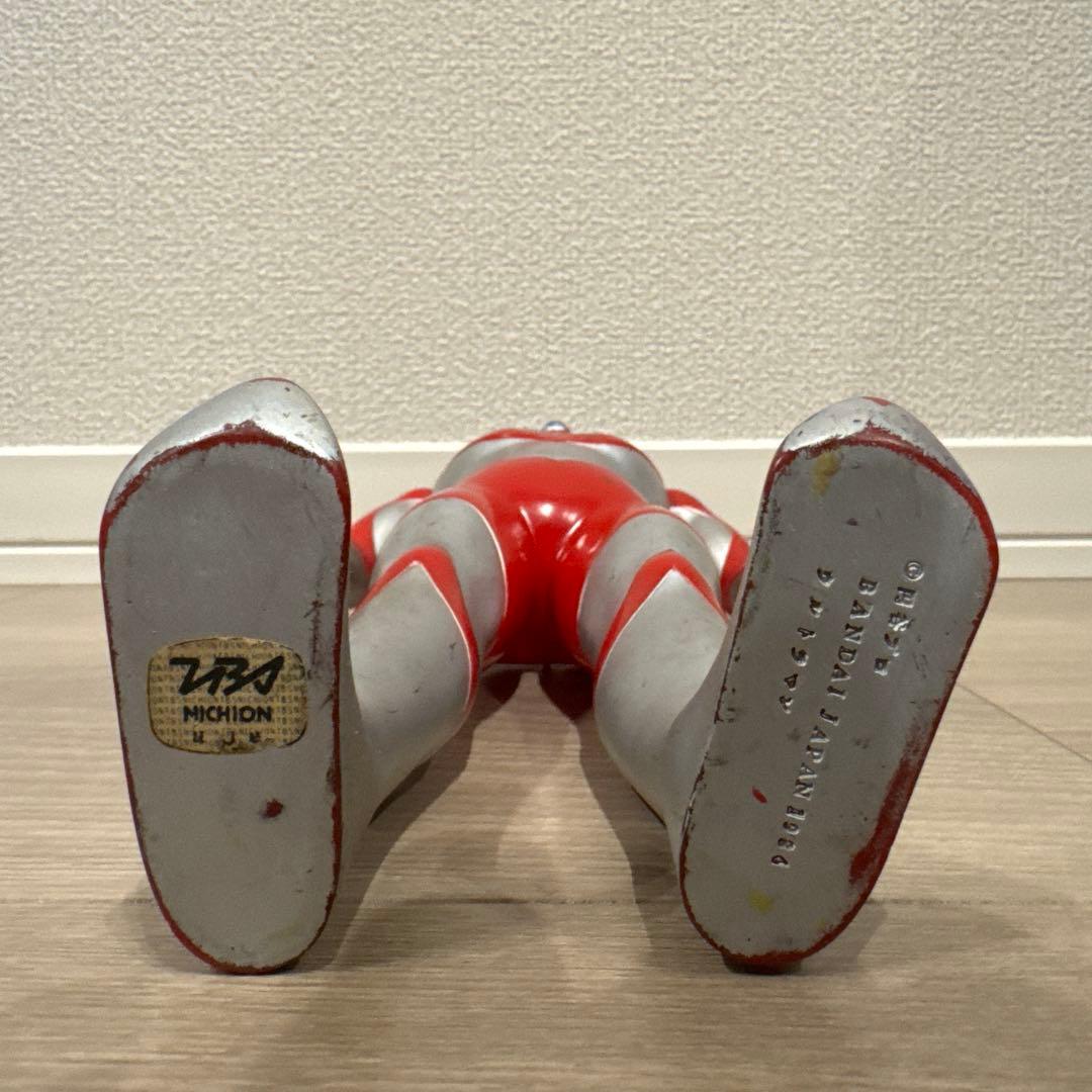 バンダイ　1984限定版ウルトラマン　ビッグソフビ　自立します。