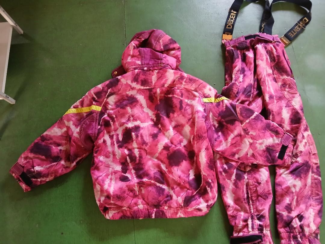 DESCENTE スキーウェア ピンク系　サイズL