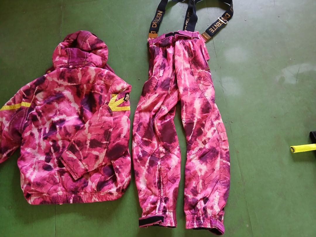 DESCENTE スキーウェア ピンク系　サイズL