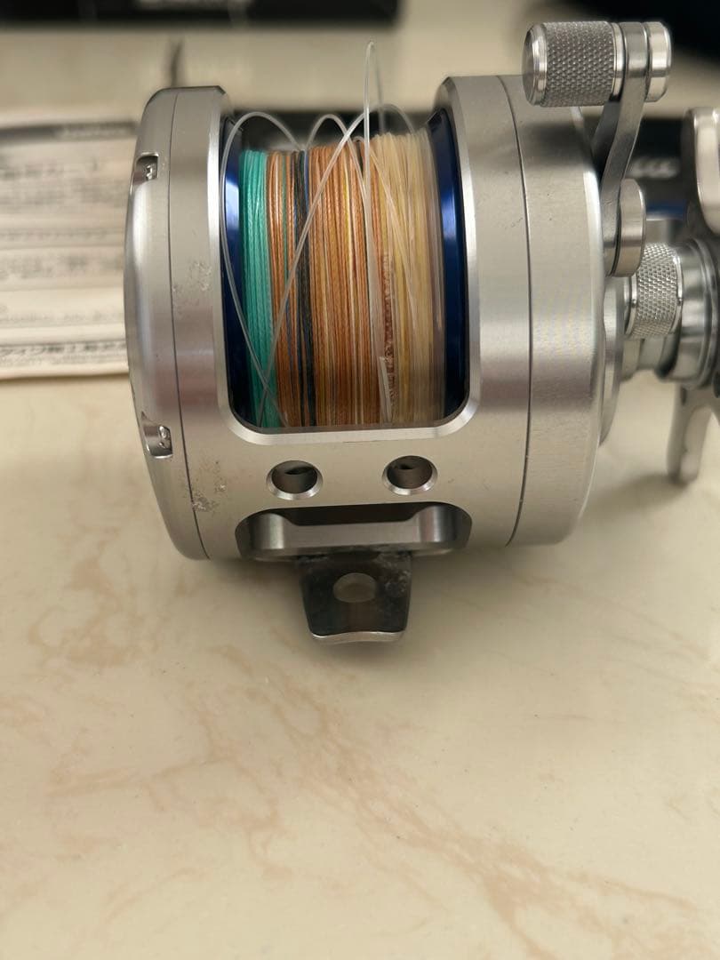 ダイワ　SALTIGA Daiwa Z-30ベイトリール　純正ハンドル付き