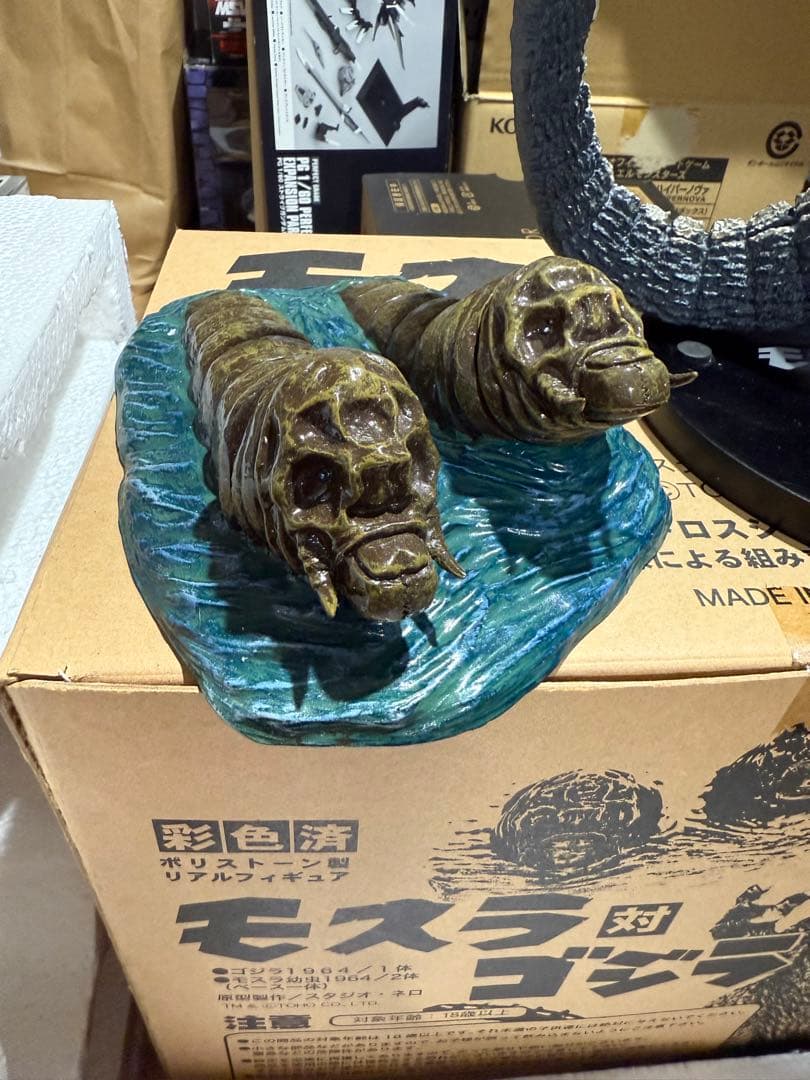 アルバトロスジャパン　ゴジラ　フィギュア