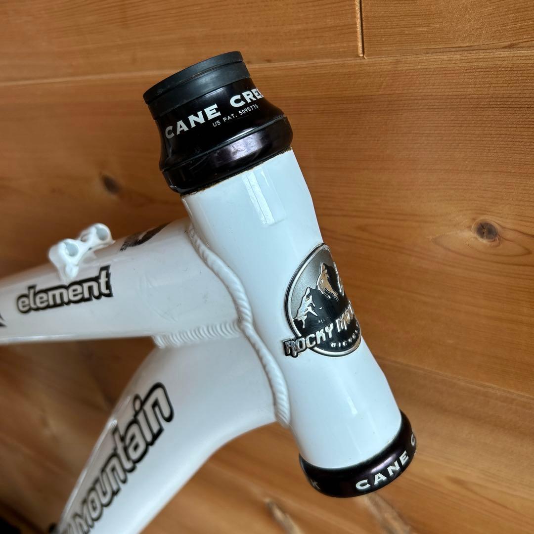 ロッキーマウンテン エレメント トライバル 18インチ