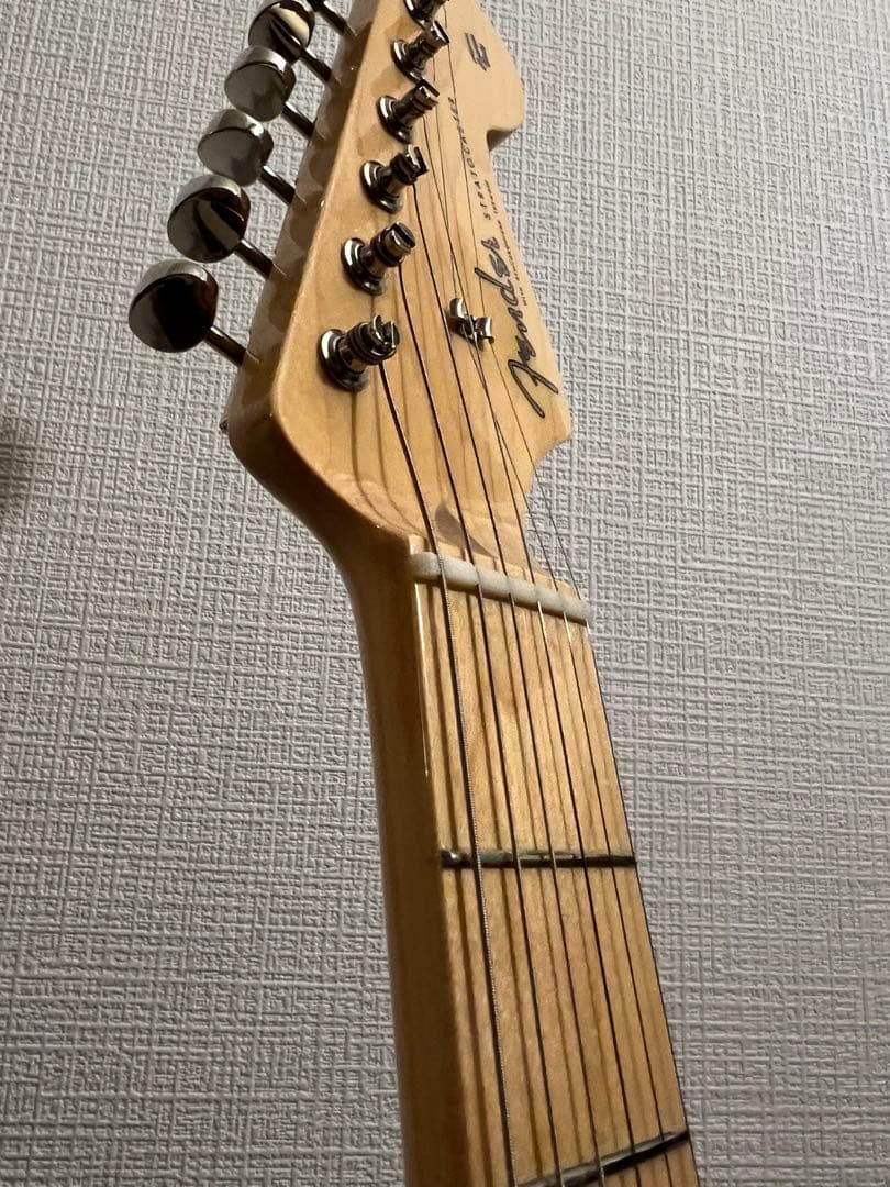 【美品】Fender japan ストラトキャスター 50'sサンバースト