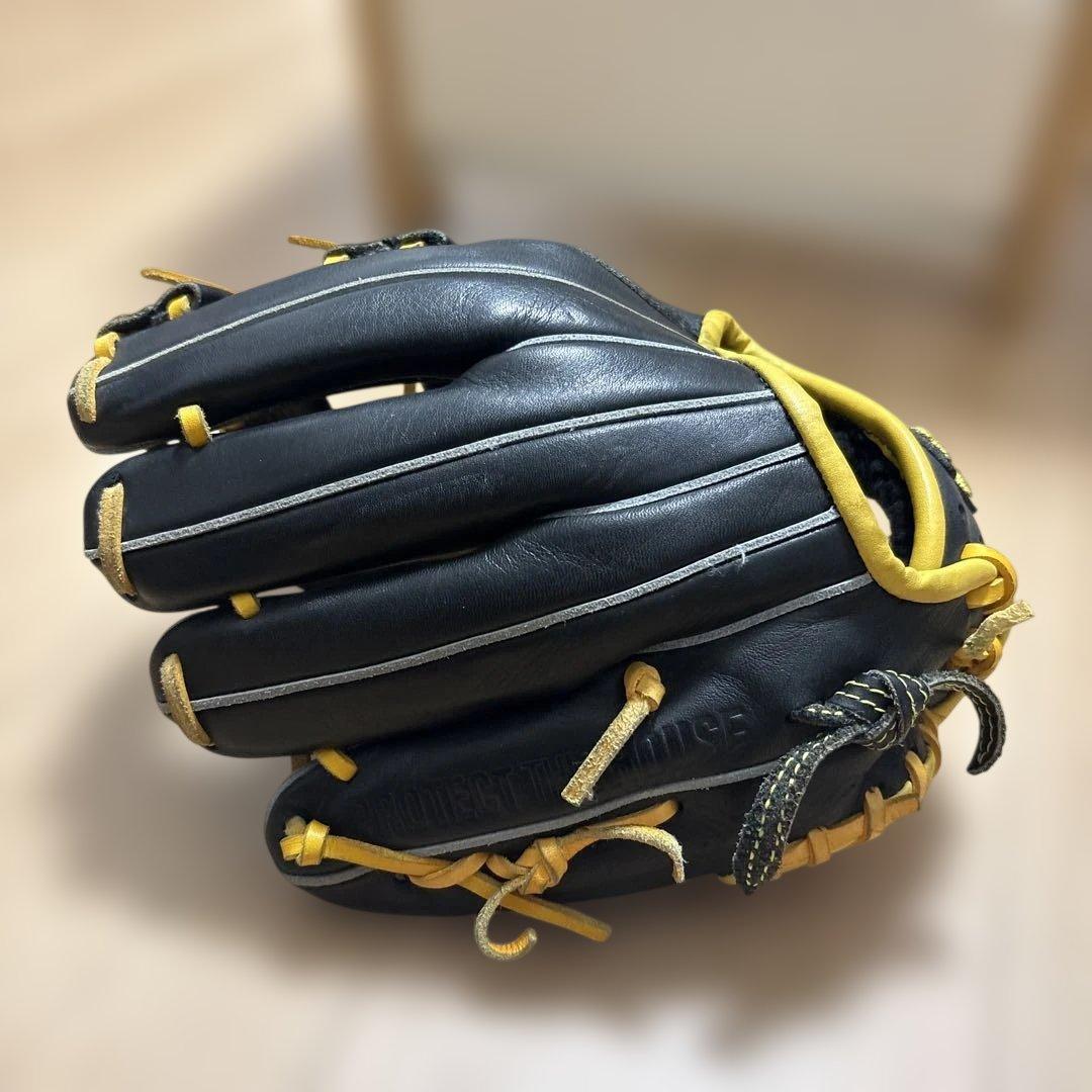 アンダーアーマー硬式グラブ