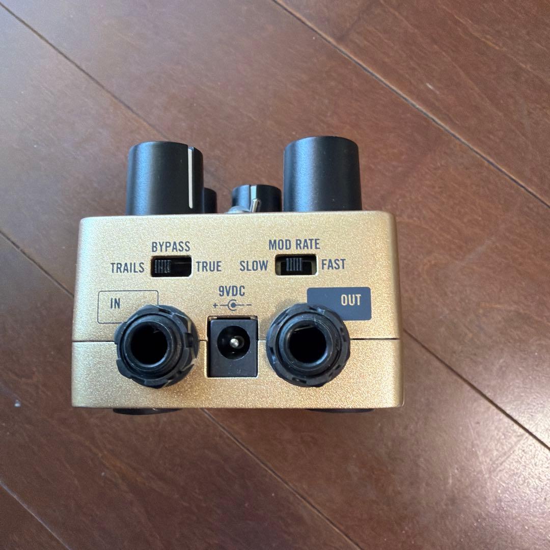 UAFX PLATE REVERB ゴールド