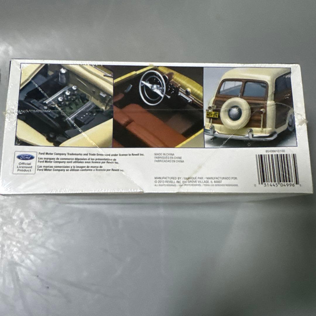 '49 Mercury Wagon プラスチックキット 1:25