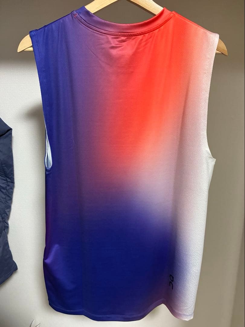 On オン Court Tank