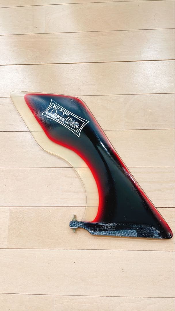 Dewey Weber サーフボードフィン 黒/赤 10インチ