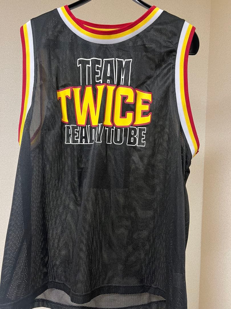 TWICE サナ　ユニフォーム