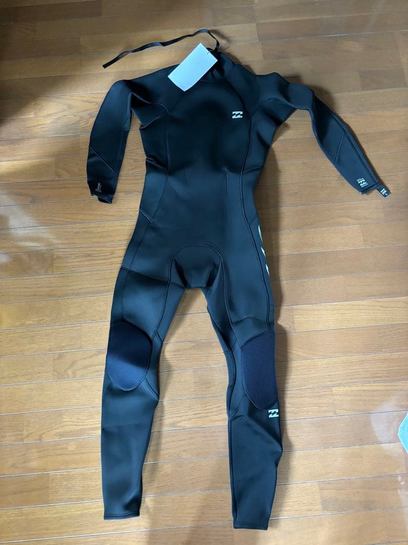 Billabong ウェットスーツ 新品タグ付き 黒