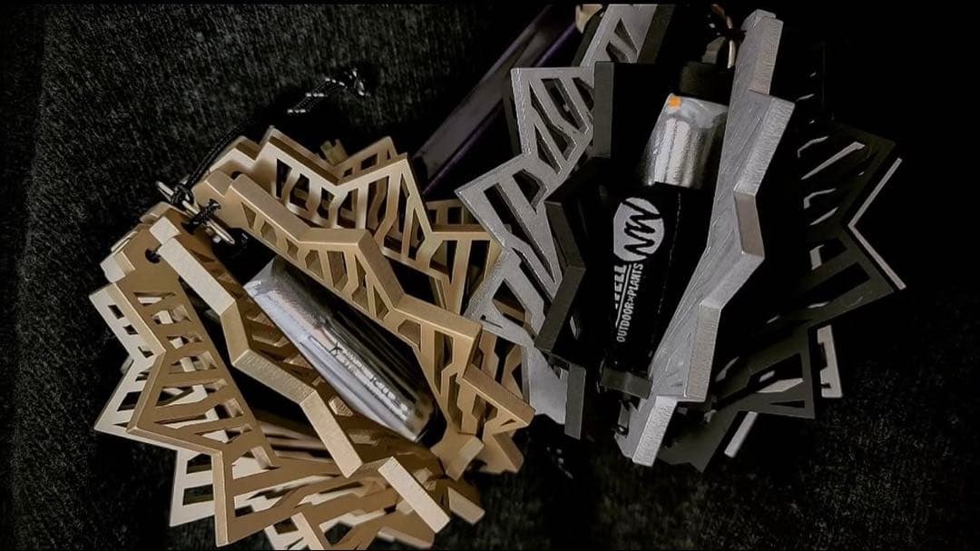 ボンボネロ× nowellcamp カスタムフィン　赫々云々