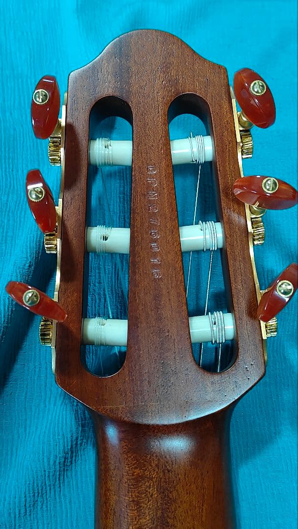 ヤマハ サイレントギターケース付き状態 良好