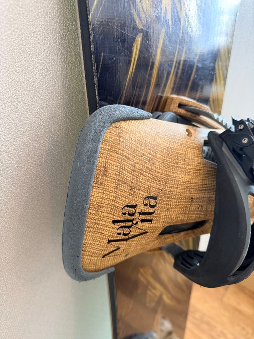 スノーボード JONES Explorer 156 + Burton Malavita