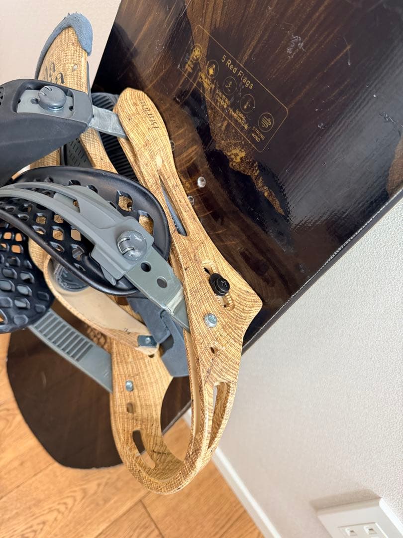 スノーボード JONES Explorer 156 + Burton Malavita