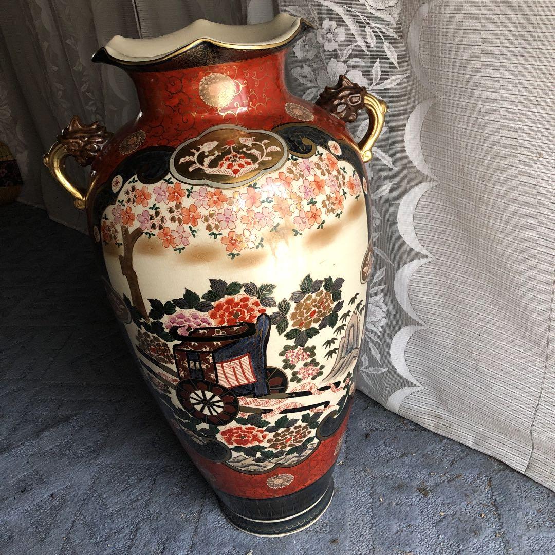 陶磁器 御所車模様  高さ75センチの大壺