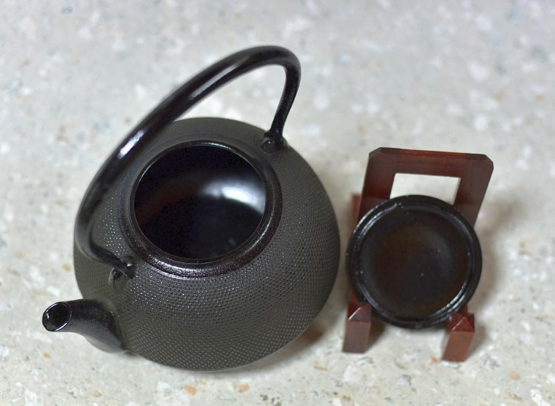 値下げ、南部みちのくアラレ鉄瓶　【極上品】　盛栄堂　お茶道具/共箱