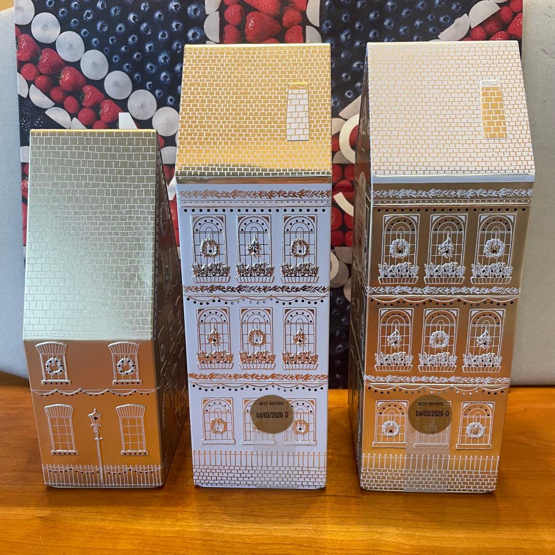 19 M&S クリスマス限定　ビスケット入　ライトアップ缶　全部セット