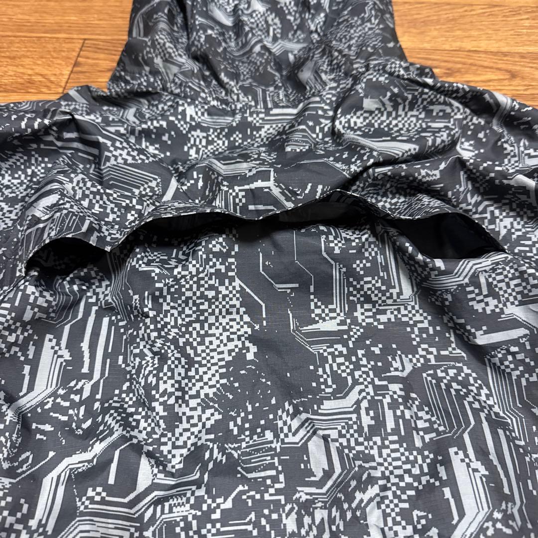 ナイキ　ランニング　NIKE running デジタル迷彩　ナイロンジャケット