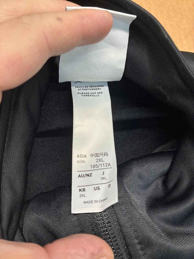 oasis adidas ジャージ