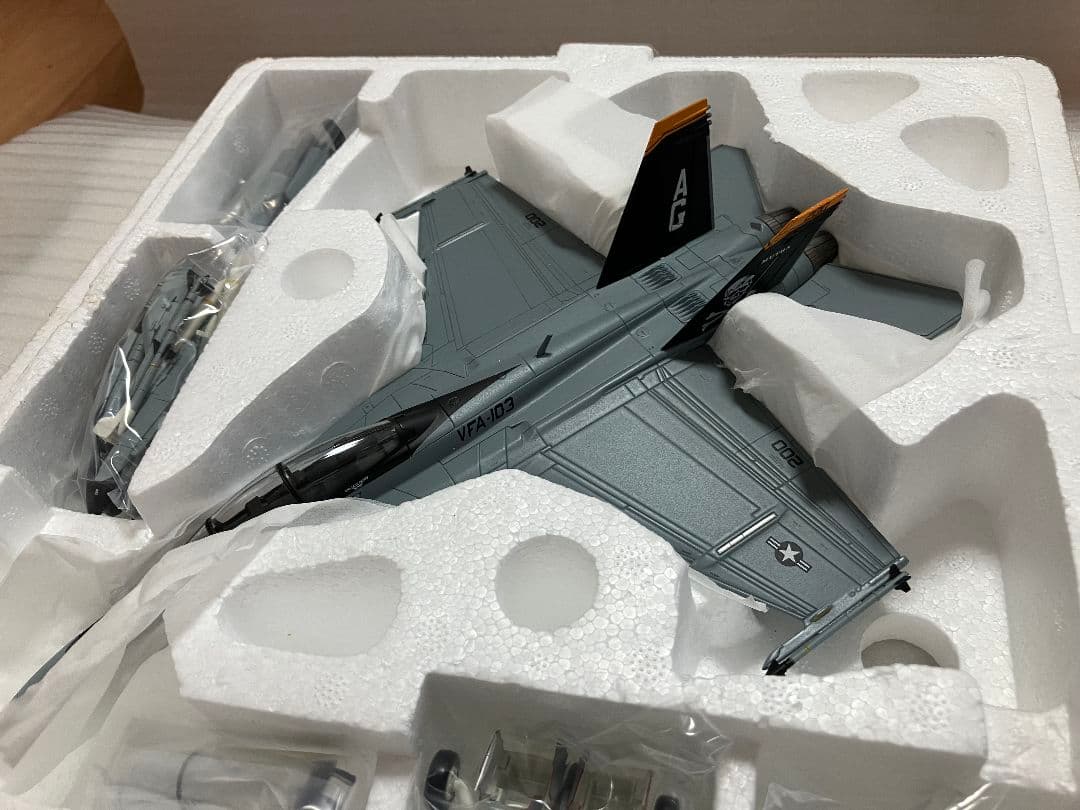 F③ ホビーマスター 1/72 F/A-18F ジョリーロジャース HA5102