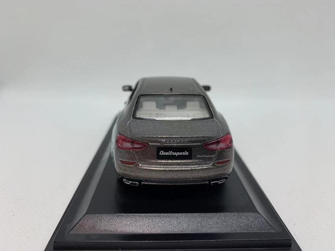 402-407 1/43 マセラティ Quattroporte GTS