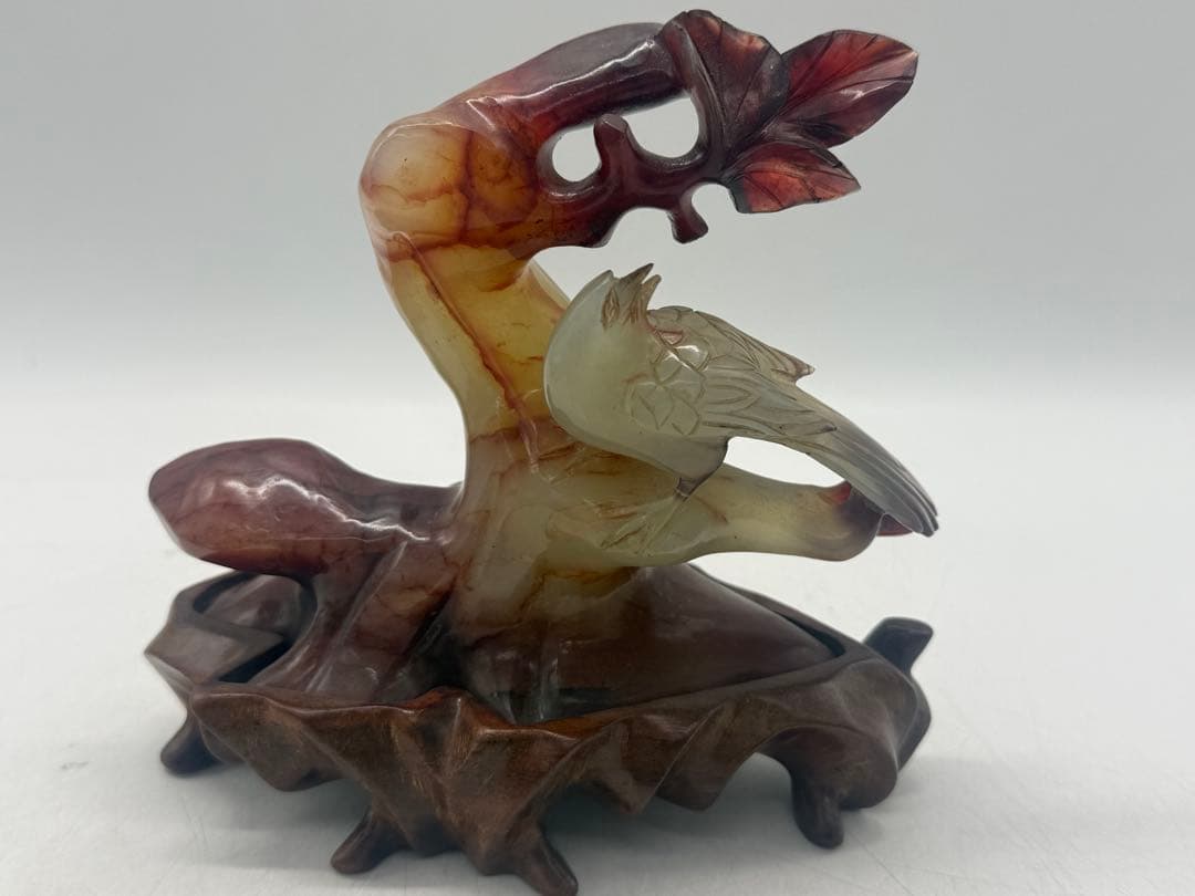 中国　玉製　鳥　台付　置物　送料込み260107