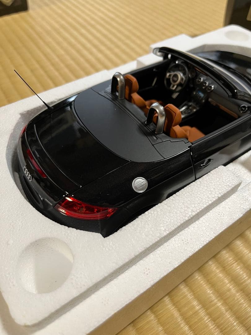 ミニチャンプス AUDI TT ROADSTER 2006 AUTOart