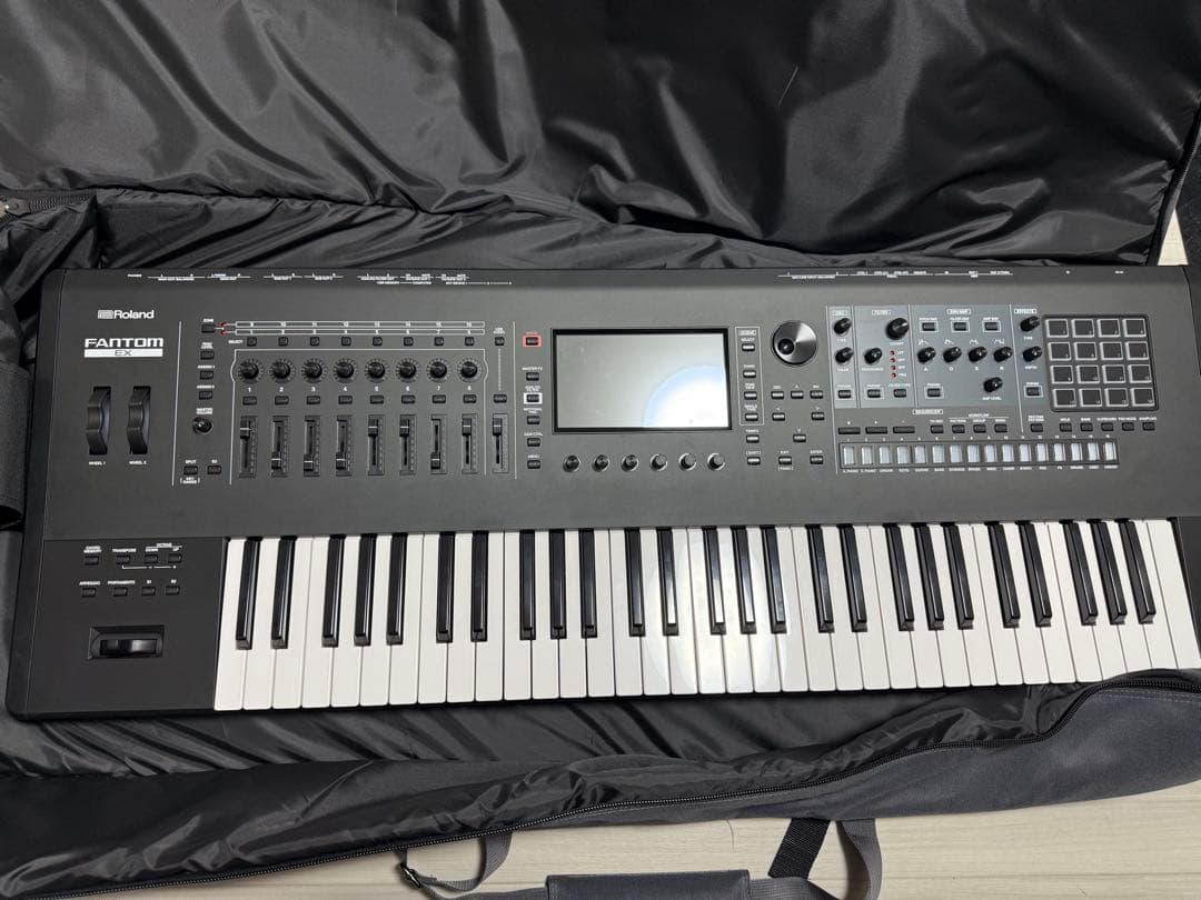 美品 Roland FANTOM-6EX ケース付き