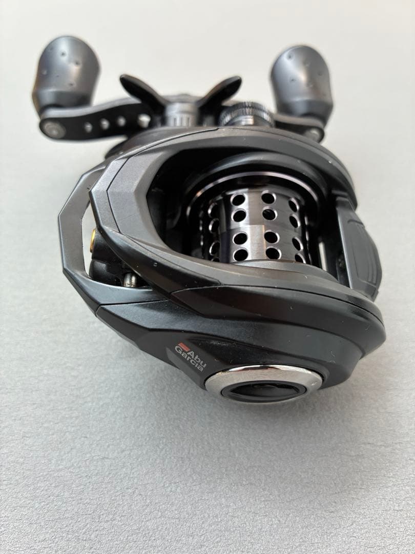 アブガルシア ロキサーニBF8-R 右巻き