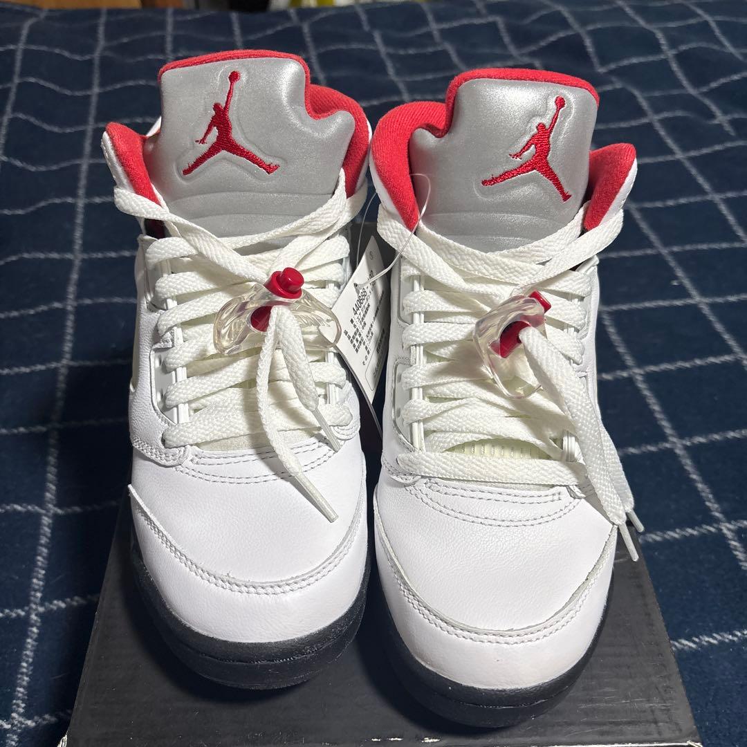 Nike Air Jordan 5 ホワイト/レッド 新品タグ付き　23cm