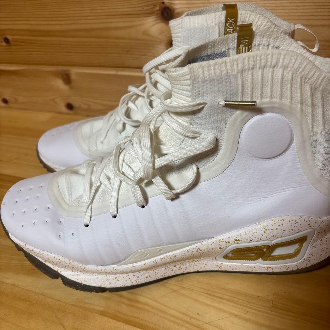 Under Armour Curry 4 ホワイト/ゴールド　28cm