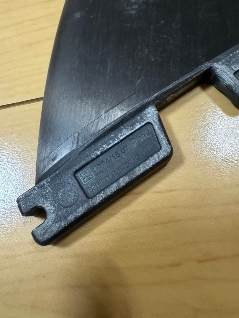 【最安値】FCS2 H4 Mフィンセット ハイドロフォイルデザイン　カーバー系